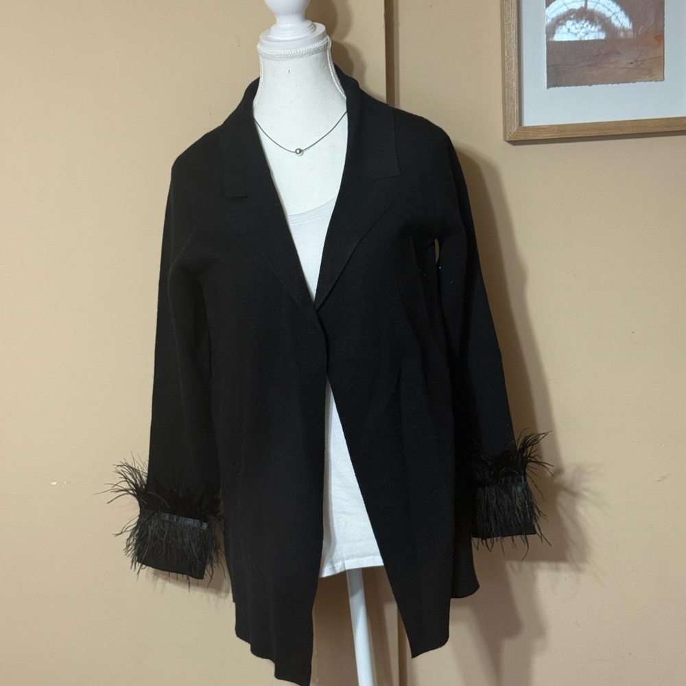 EUC Sioni Elegant Black Knit Blazer W/ Feather Trim